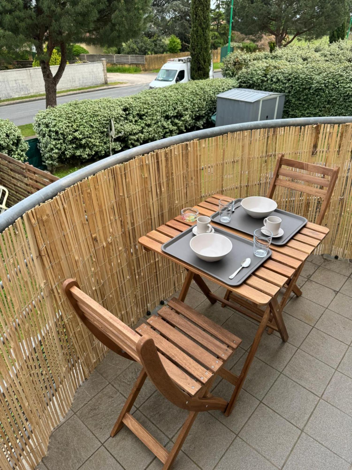 Appartement Confort Et Balcon Ludon-Médoc Екстериор снимка